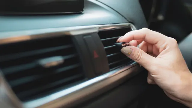 Manutenção de ar condicionado veicular